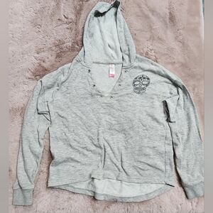 Grey long sleeve shirt